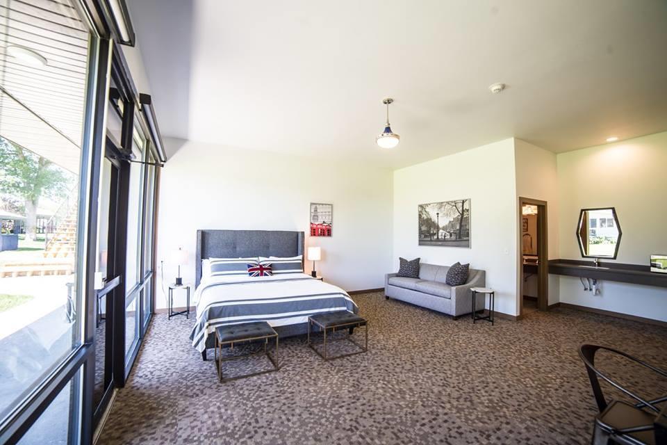 Okoboji Commons Hotel Екстериор снимка