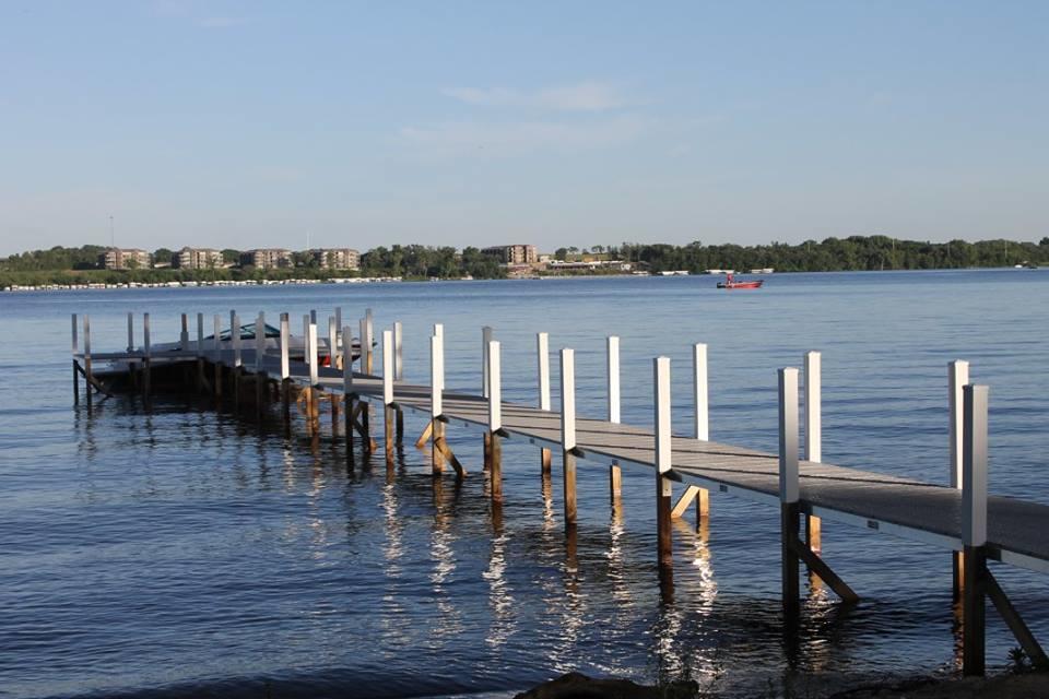 Okoboji Commons Hotel Екстериор снимка