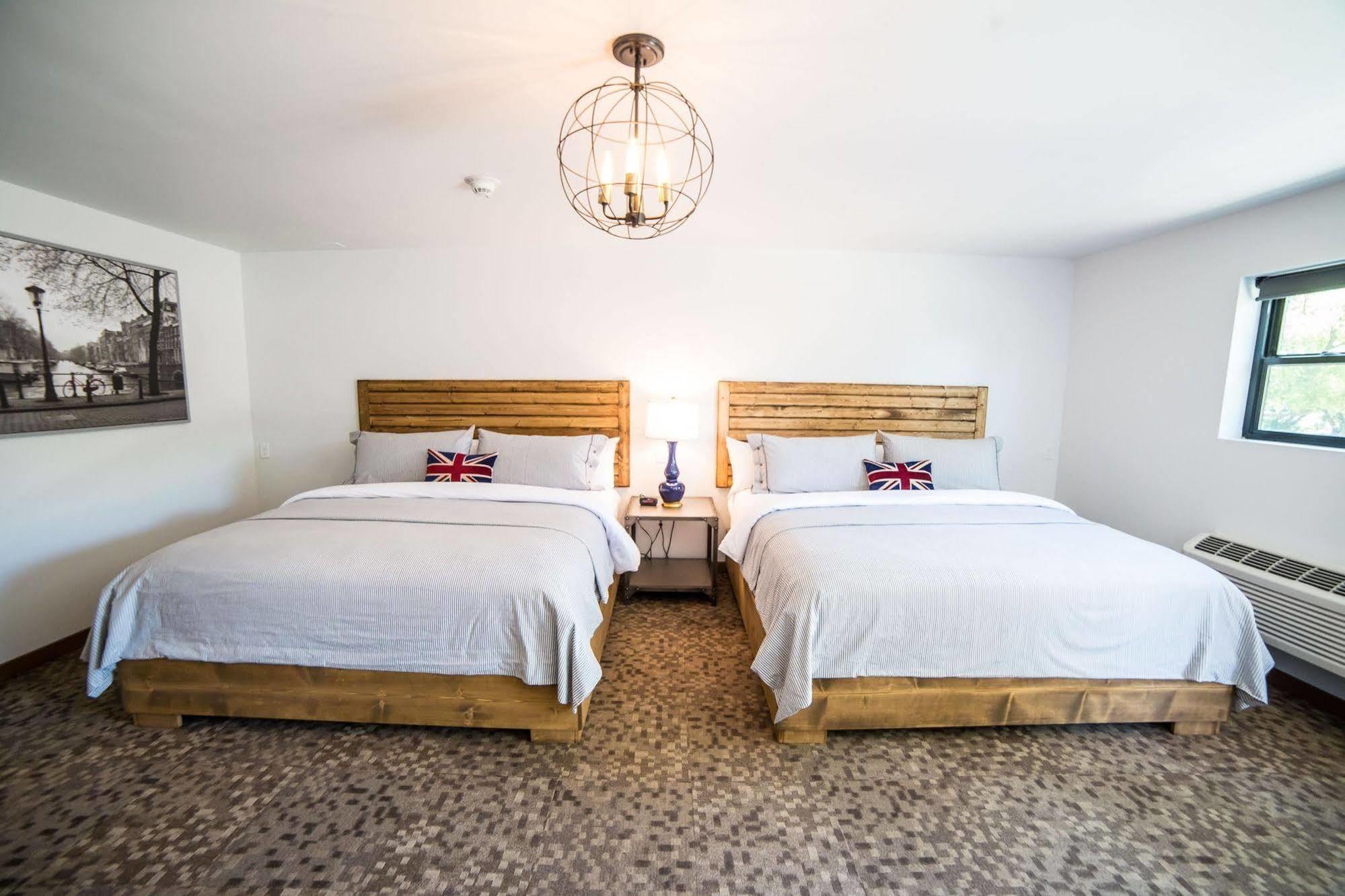 Okoboji Commons Hotel Екстериор снимка