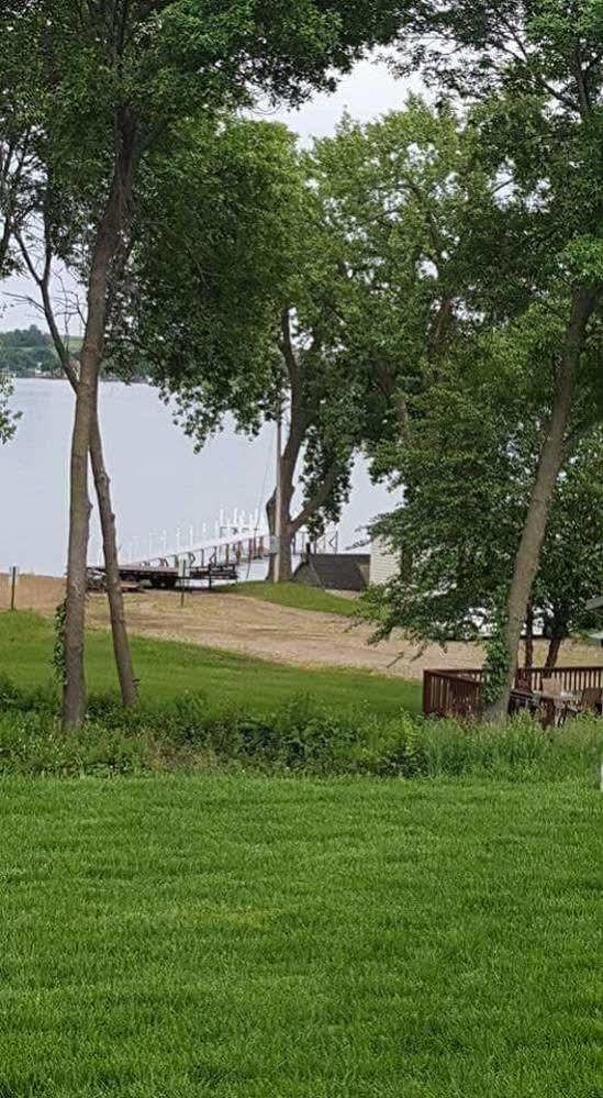 Okoboji Commons Hotel Екстериор снимка